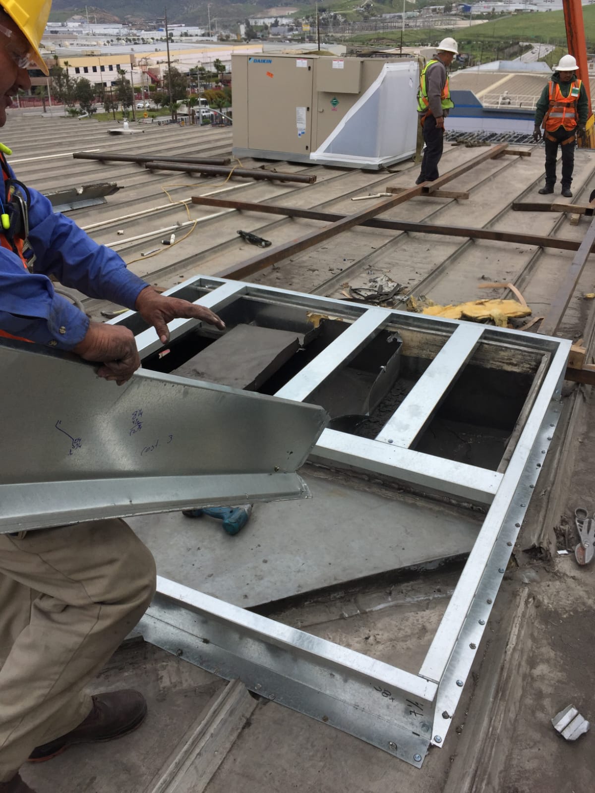 Trabajo de ductería, ventilación y HVAC realizado por Smart Baja - proyecto 16